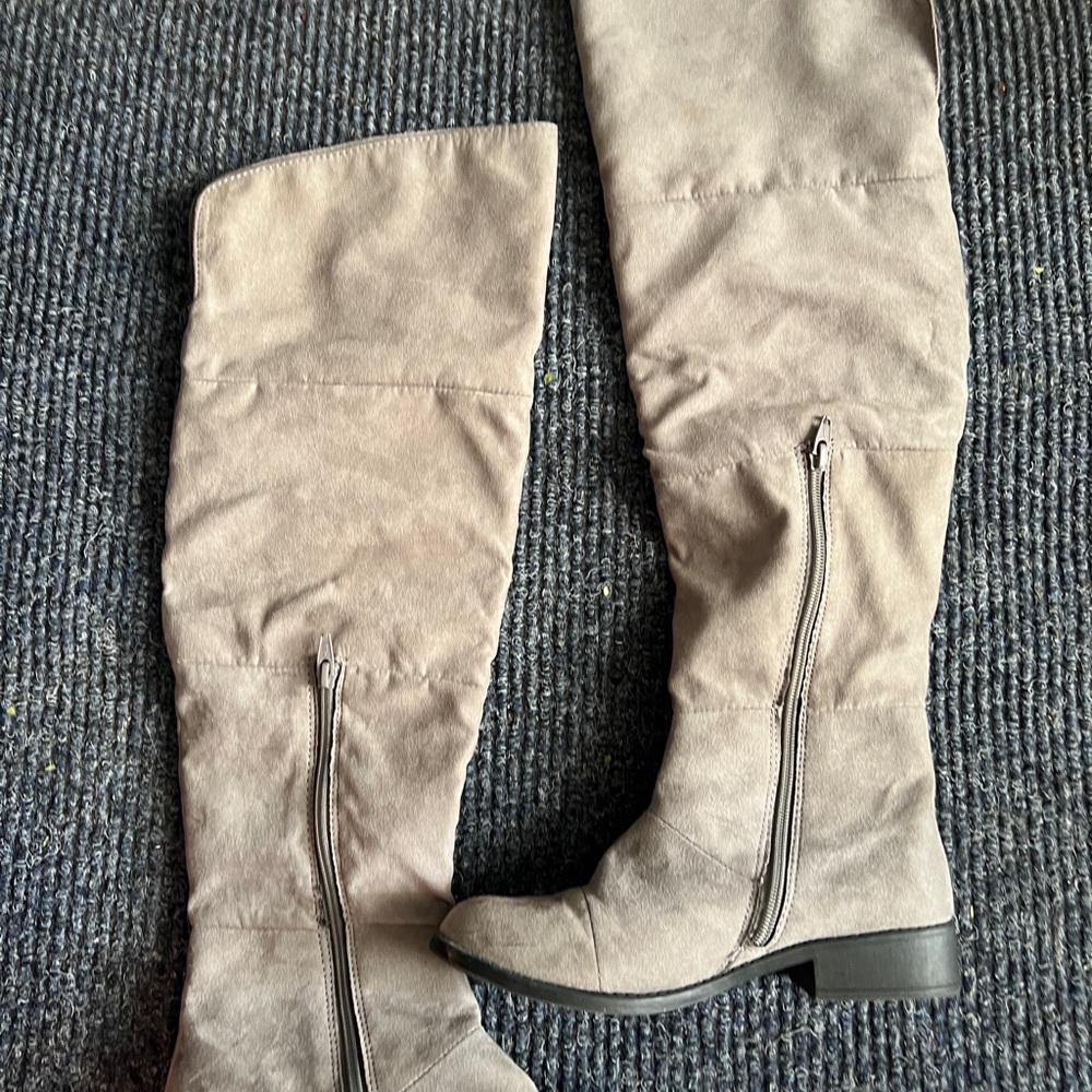 Gray Slouchy Over the Knee Boots with Soft Suede Material